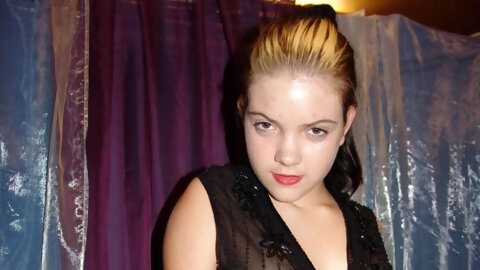 Chubby Teen Naked in London Streets - negrofloripa