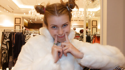 18TH YEARS OLD GIRL CURVY CHUBBY TEEN GIVE BLOWJOBS ON CAMERA PURE CUMSHOTS